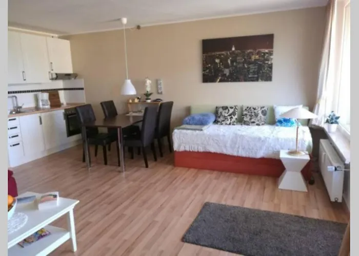 Moderne Ferienwohnung Mit Wlan+Schwimmbad+Sauna